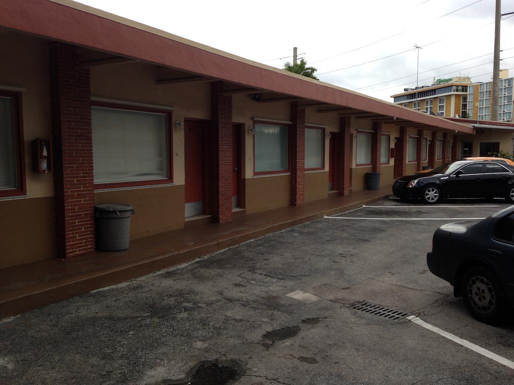 Palacio Inn Motel Miami Springs Bagian luar foto