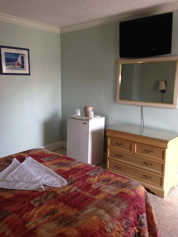 Palacio Inn Motel Miami Springs Bagian luar foto
